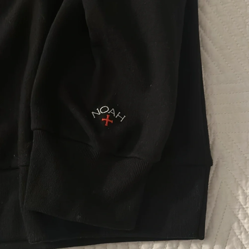 Noah black sweatshirt - Picture 3 of 3